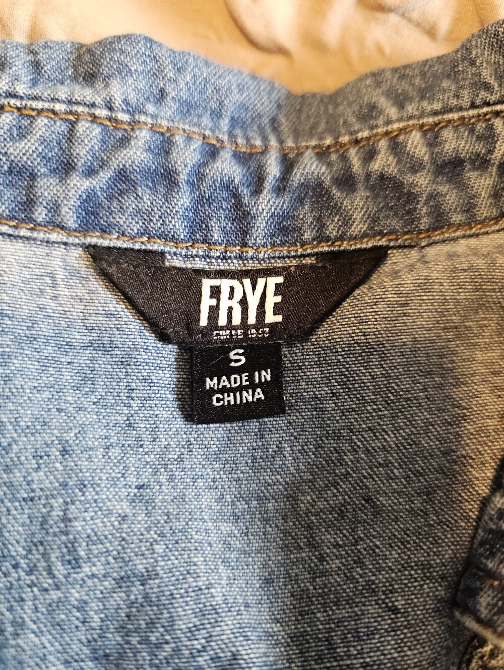 Frye Women's Light Wash Button-Front Long Sleeve Denim Dress sz Small - Picture 4 of 5